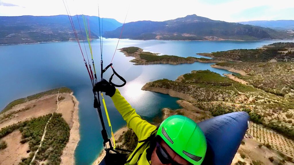 Paragliding.Turkey - Gleitschrim Landung in Ermenek